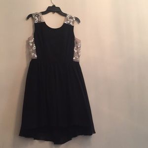 Sleeveless Black Dress: Homecoming, Wedding, Prom
